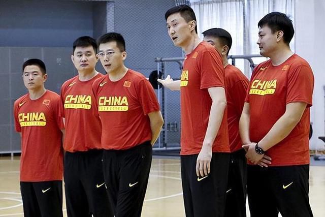 公厕内小伙子打飞j视频网站